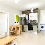 شقة Sea View 2 Bedroom *