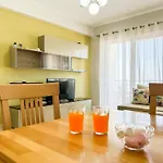 Sea View 2 Bedroom شقة