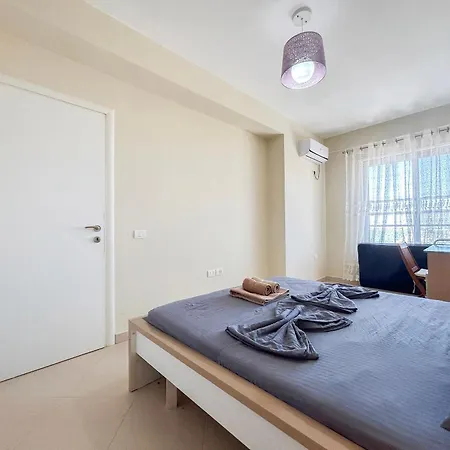 Apartment Sea View 2 Bedroom *
