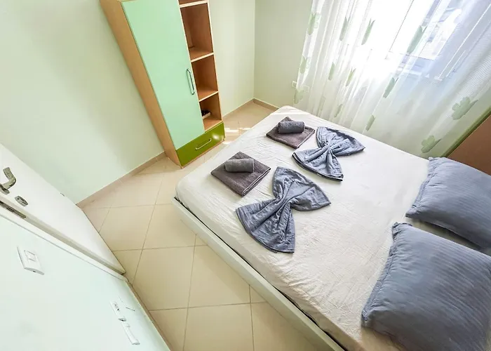 Sea View 2 Bedroom * Durrës