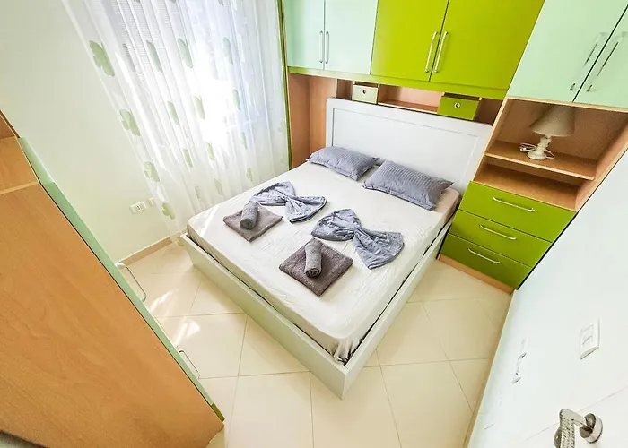 Sea View 2 Bedroom * Durrës